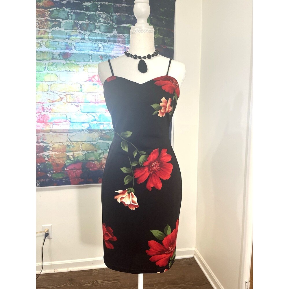 Windsor Size M Floral Bodycon Spaghetti Strap Mini Dress